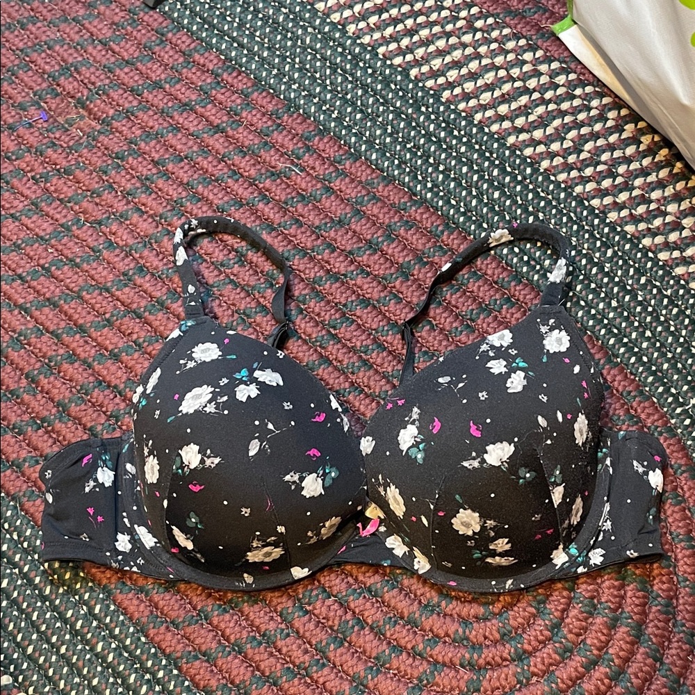 Cacique‎ Black Floral Smooth Bust Plunge Bra Size 44C